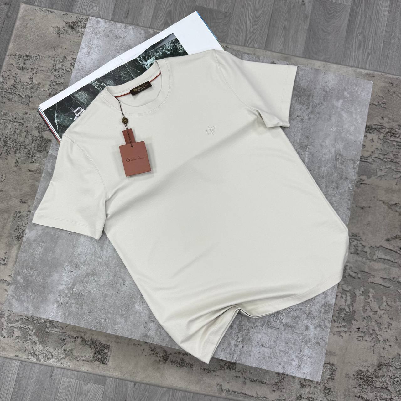 LORO CREWNECK TSHIRT - CREAM