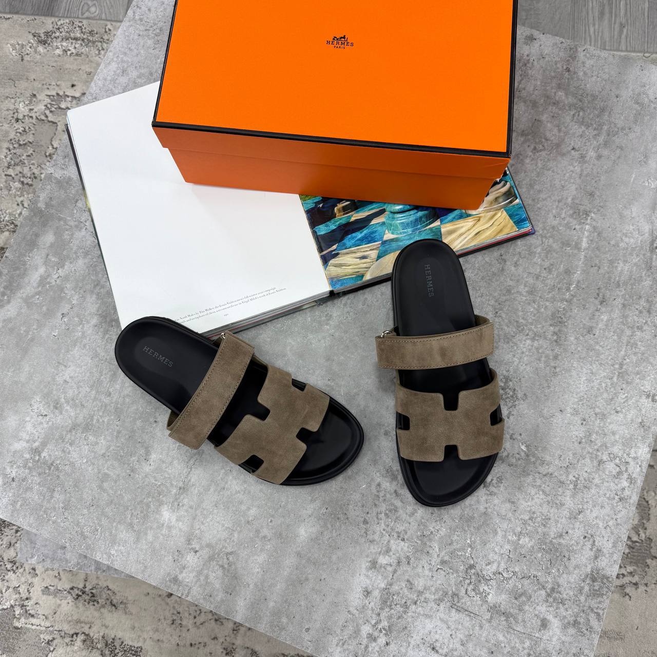 H CHYPRE SUEDE SANDALS - BROWN