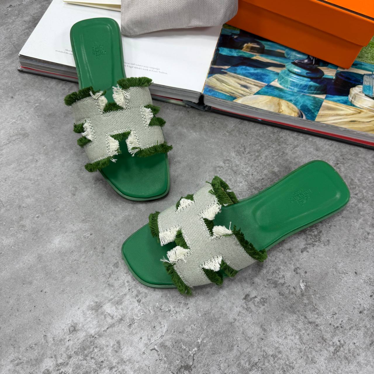 H ORAN FRINGE SANDALS - GREEN