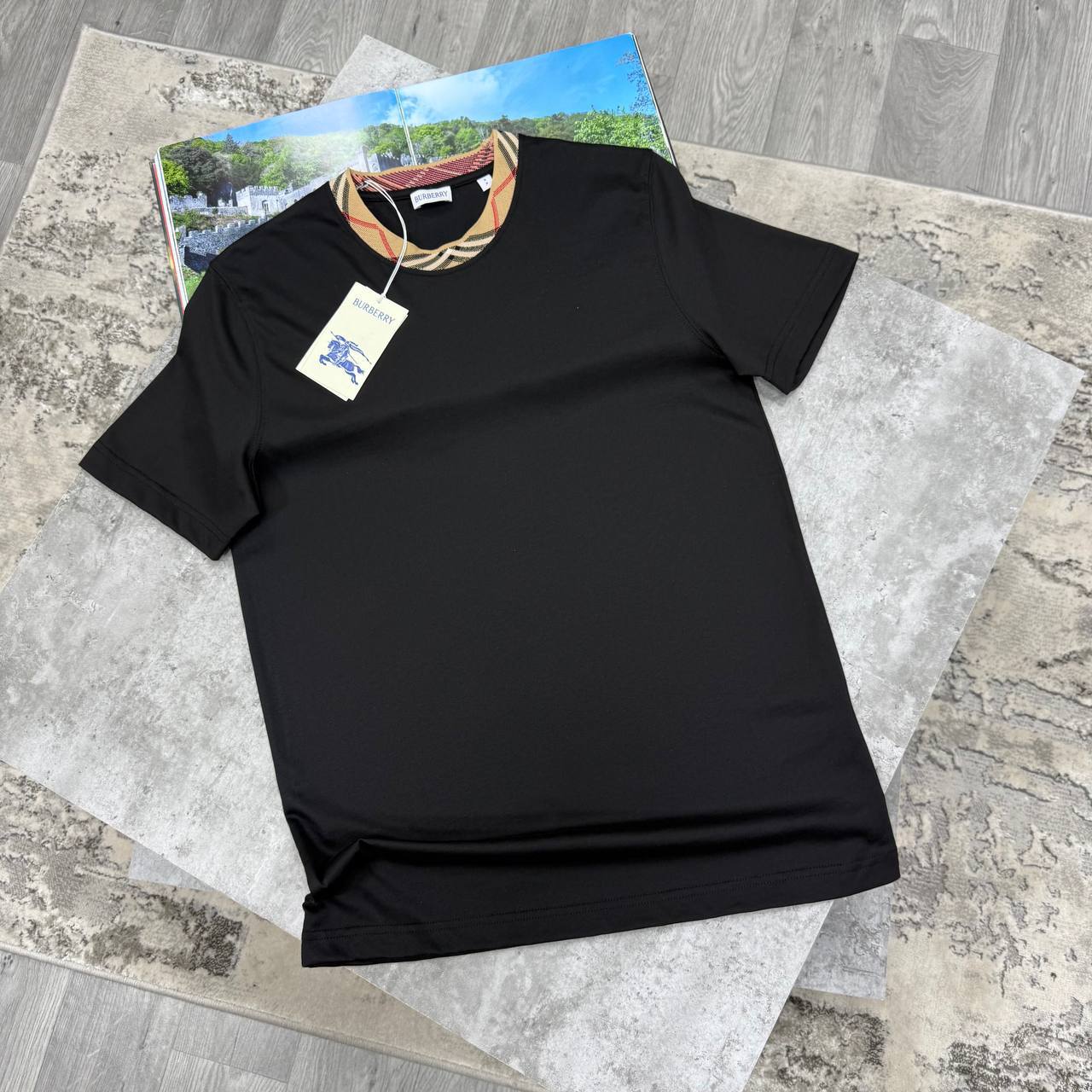 BBR COLLAR PRINT TSHIRT - BLACK