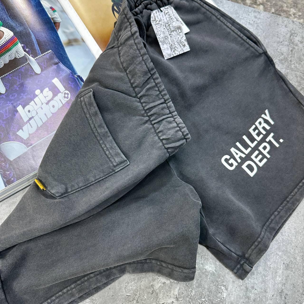 GD SHORTS - BLACK