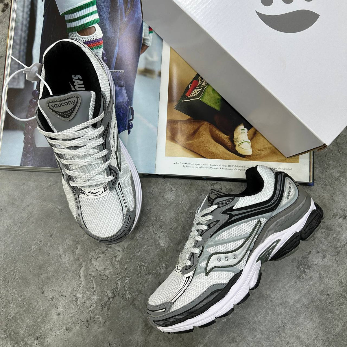 SCN TRAINER - WHITE/GREY