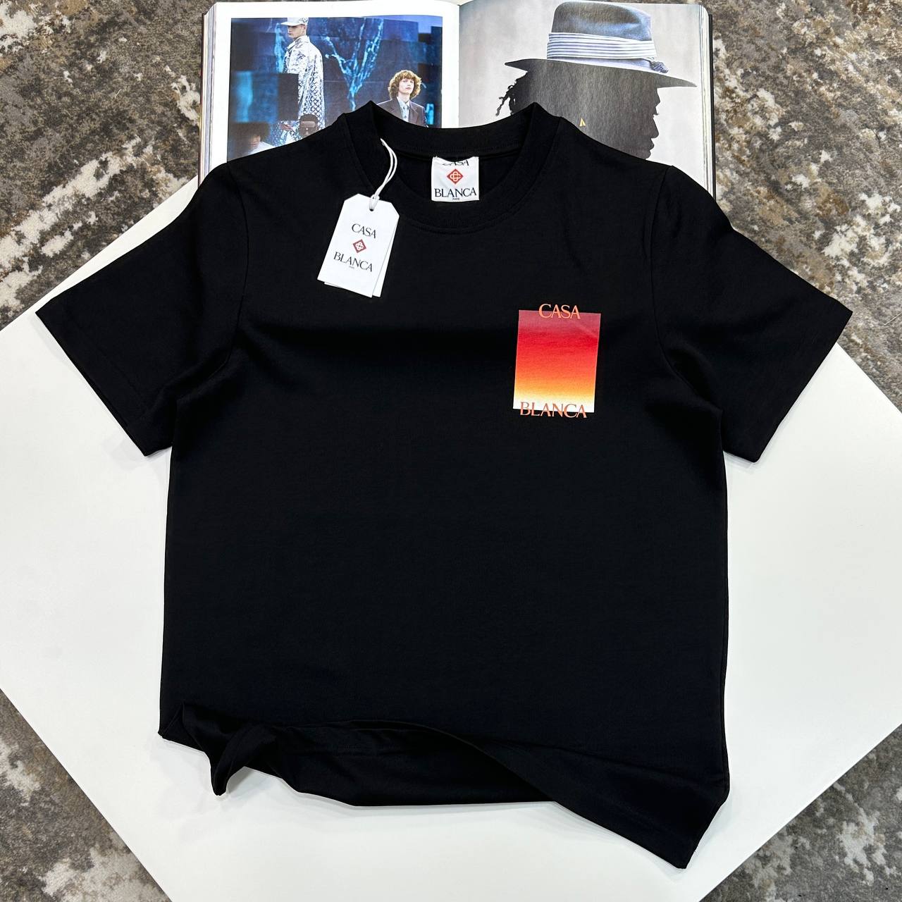 CB GRADIENT SQUARE TSHIRT - BLACK