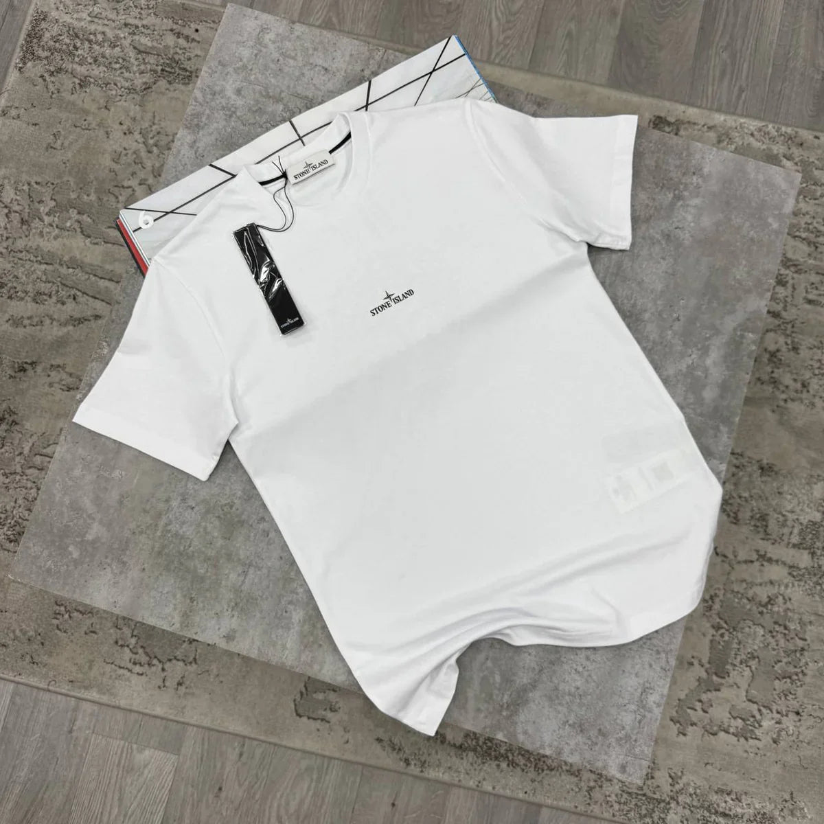 SI BLURR COMPASS T SHIRT - WHITE