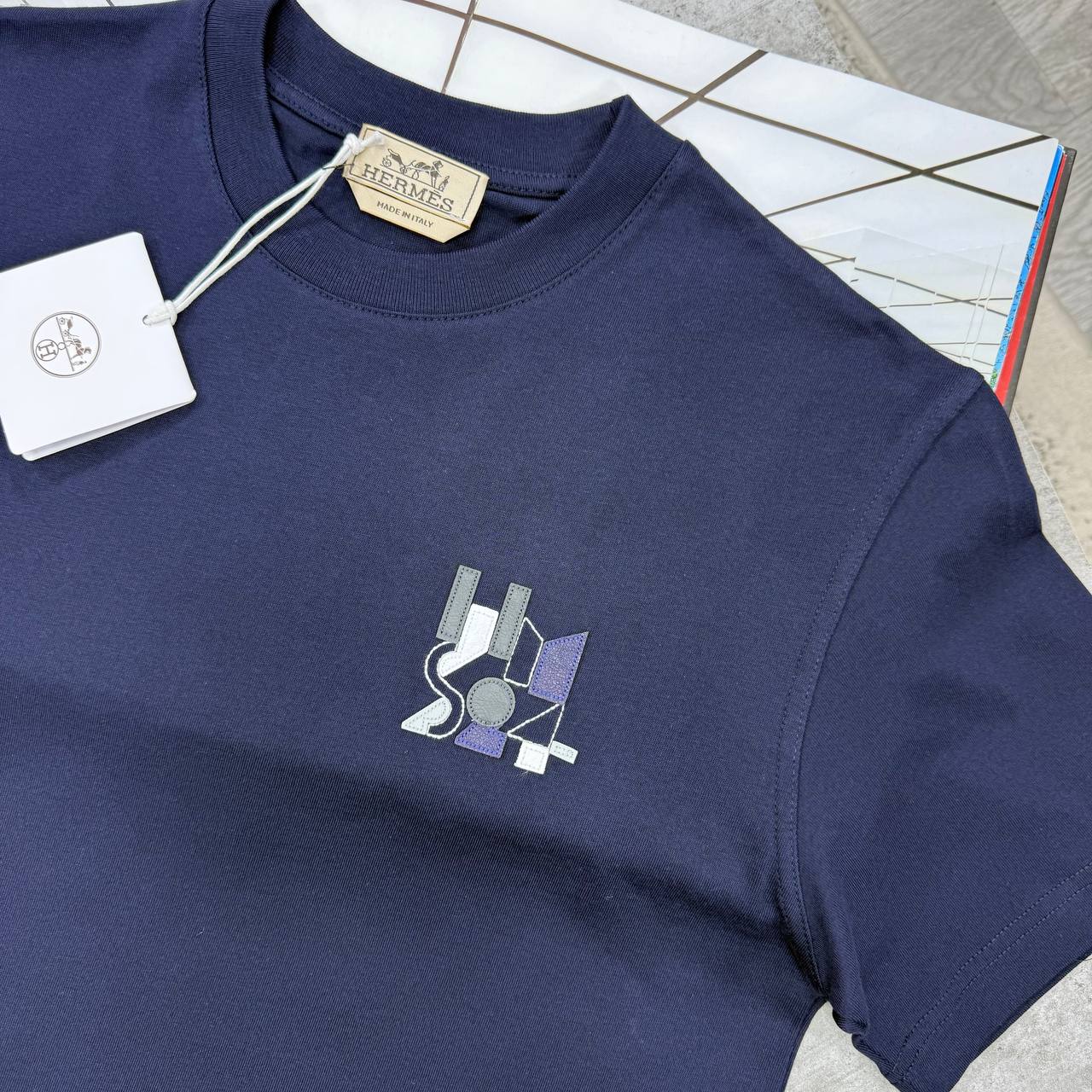 H PUZZLE TSHIRT - NAVY