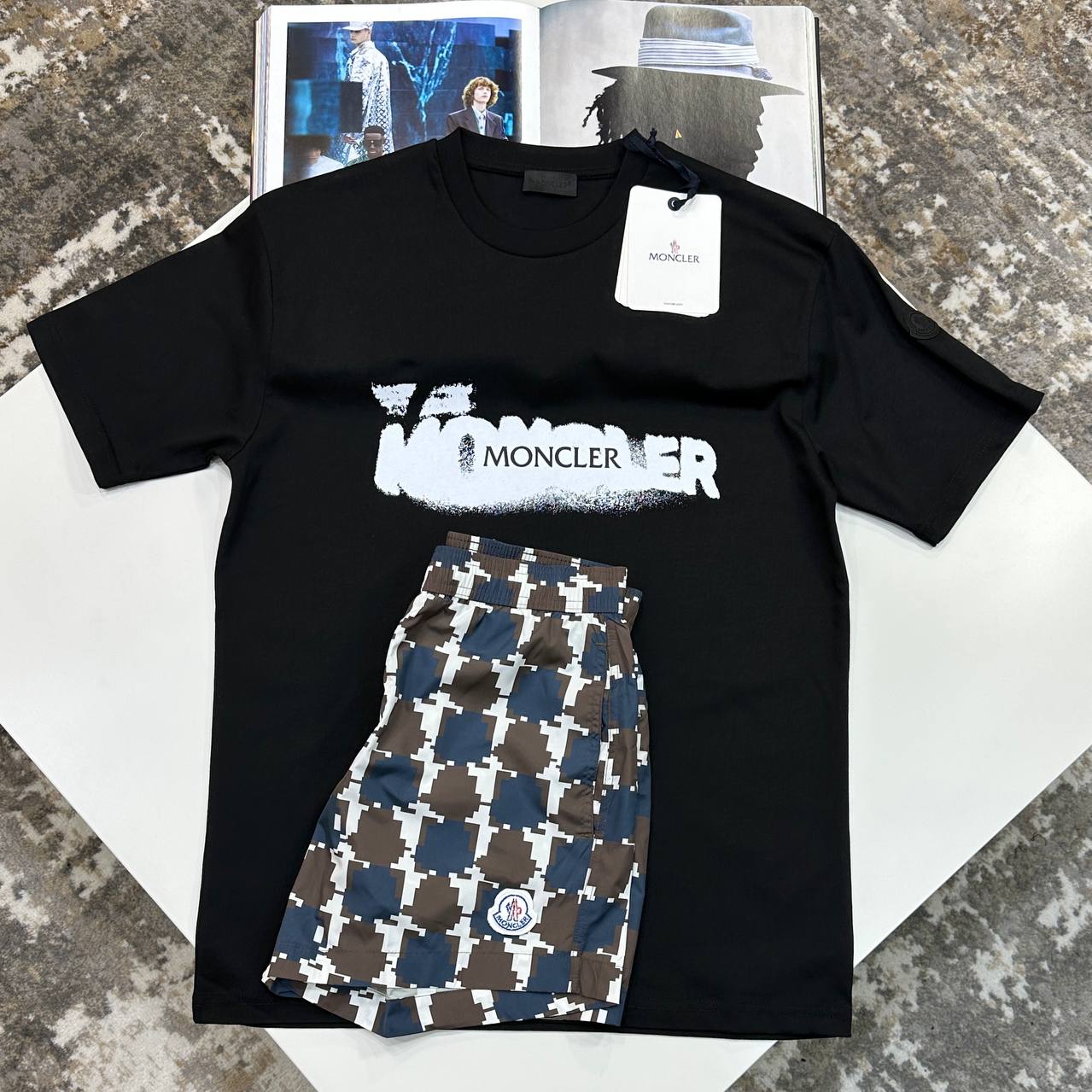 MNCLR GRAFFITI PAINT TSHIRT - BLACK