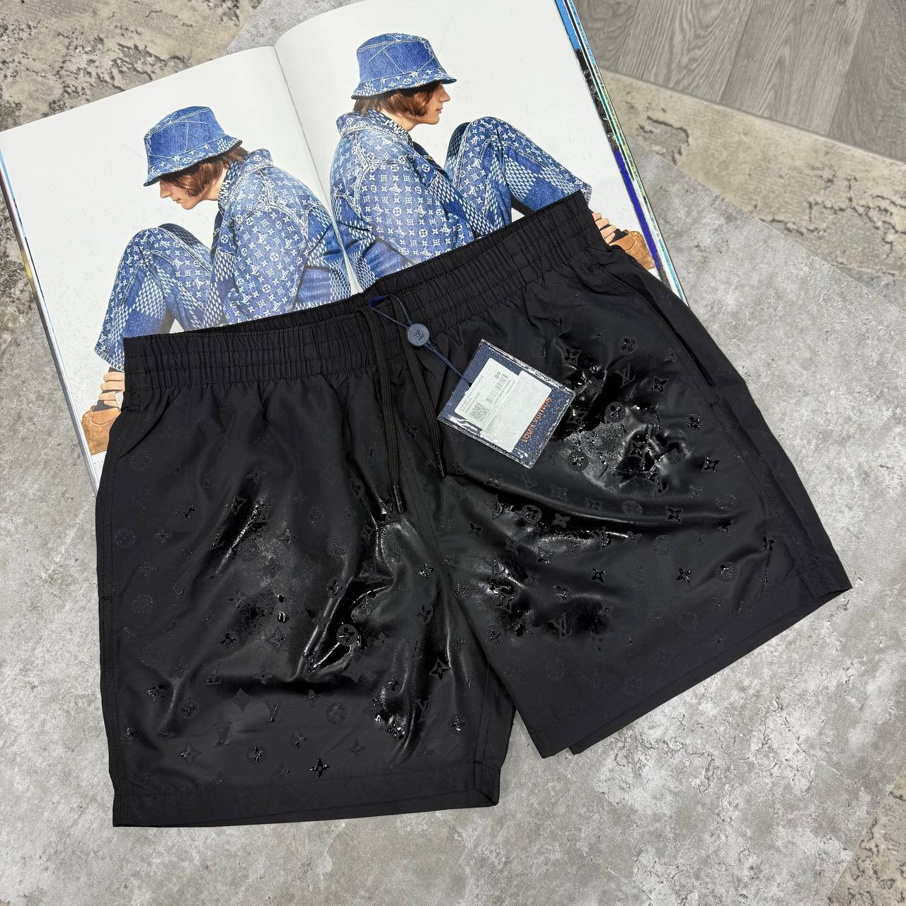 LVE SILK SWIM SHORTS - BLACK