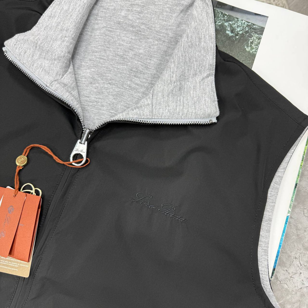 LORO REVERSIBLE GILET - BLACK/GREY