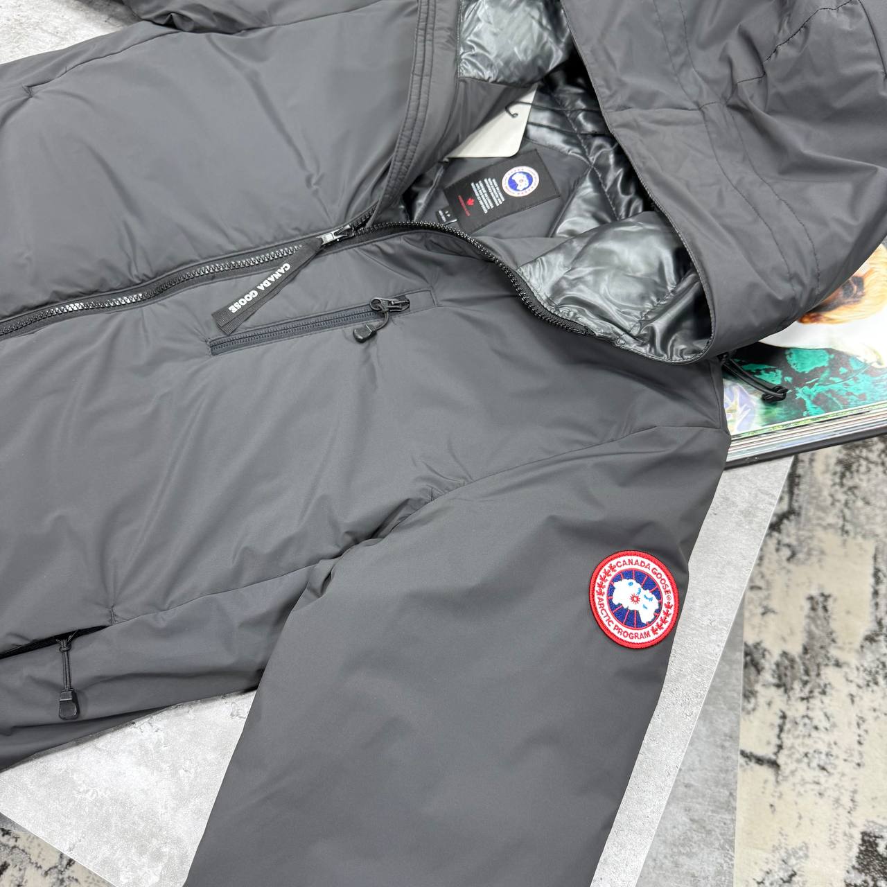 CG LODGE HOODIE JACKET - BLACK