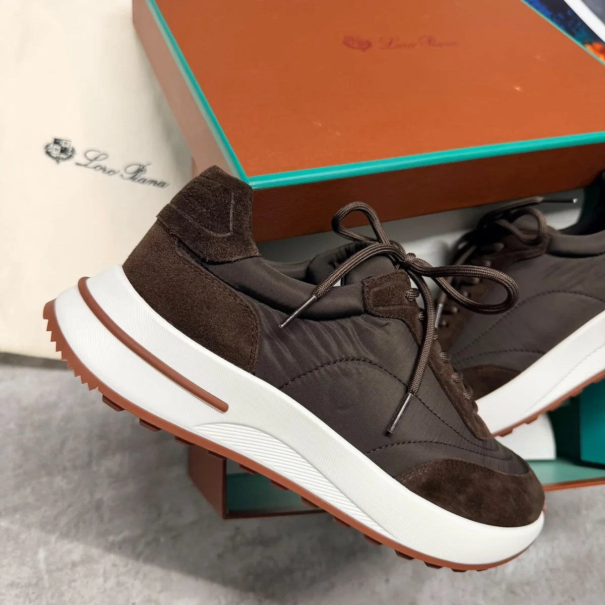 LORO SUEDE TRAINER - BROWN