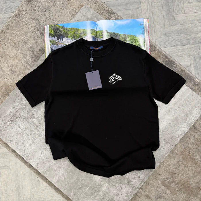 LVE PIN TSHIRT - BLACK