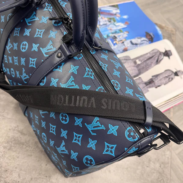 LVE DUFFEL BAG (50) - NAVY / BLUE