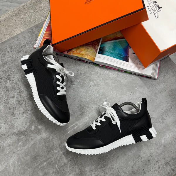 HMES TRAINER - BLACK / WHITE
