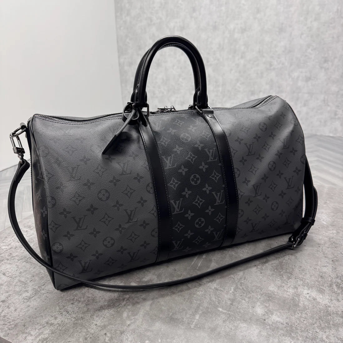 (PRE ORDER) LVE DUFFEL BAG (50) - BLACK / GREY