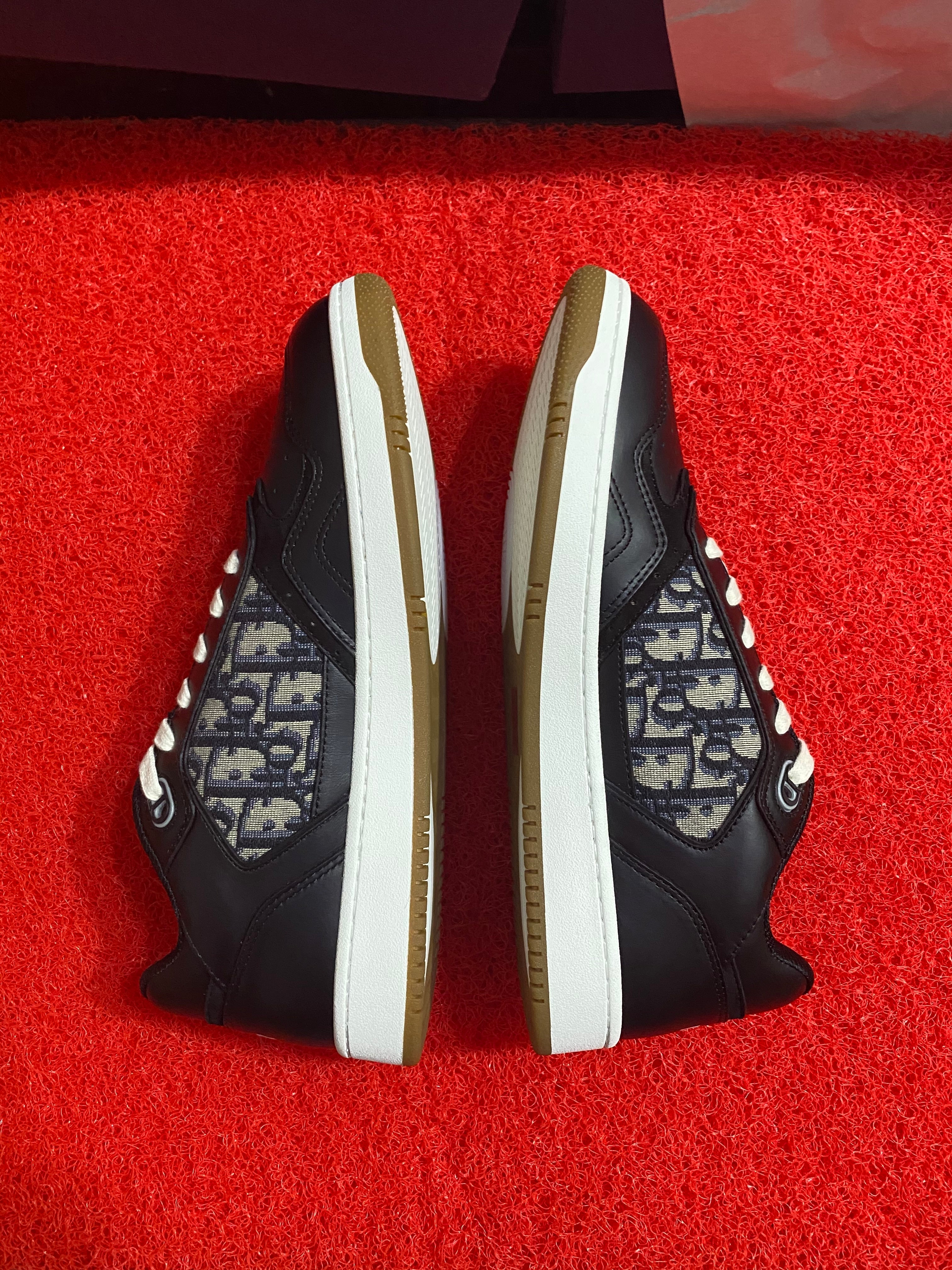 B27 TRAINER - BLACK