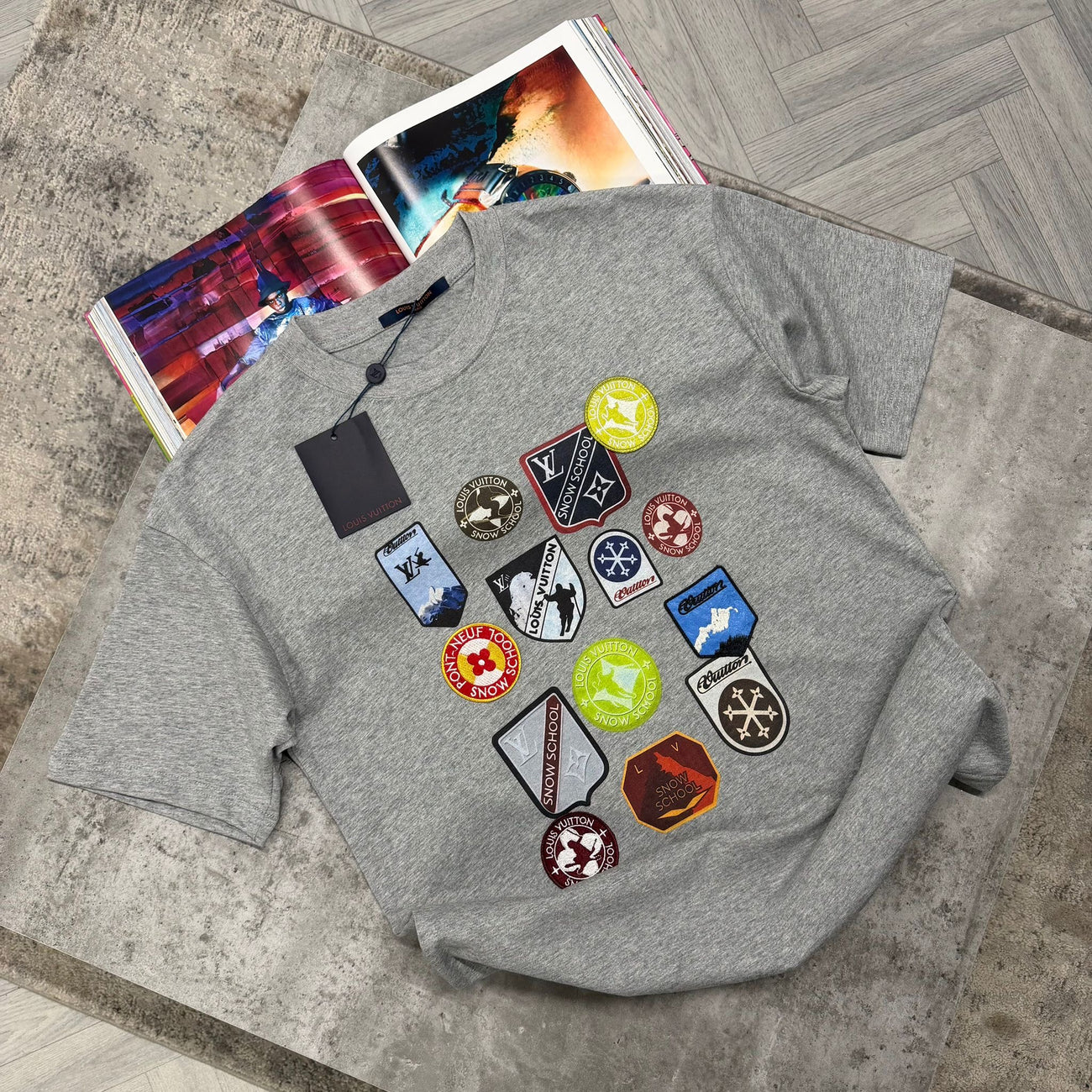 LVE PATCH LOGO TSHIRT - GREY
