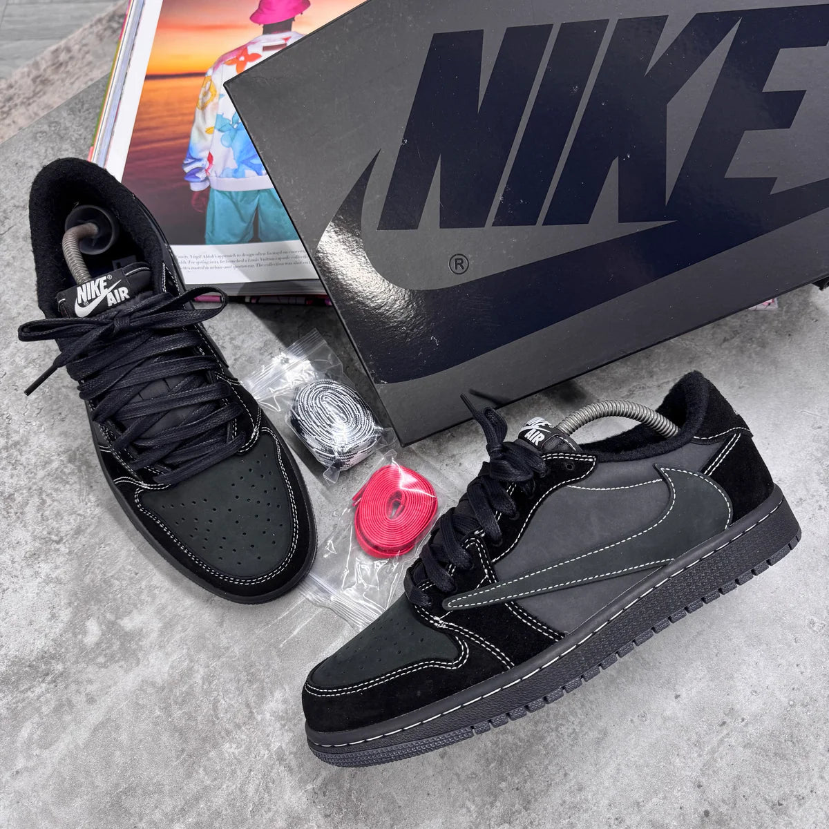 (PRE ORDER) NI X TS JORDAN 1 - PHANTOM BLACK