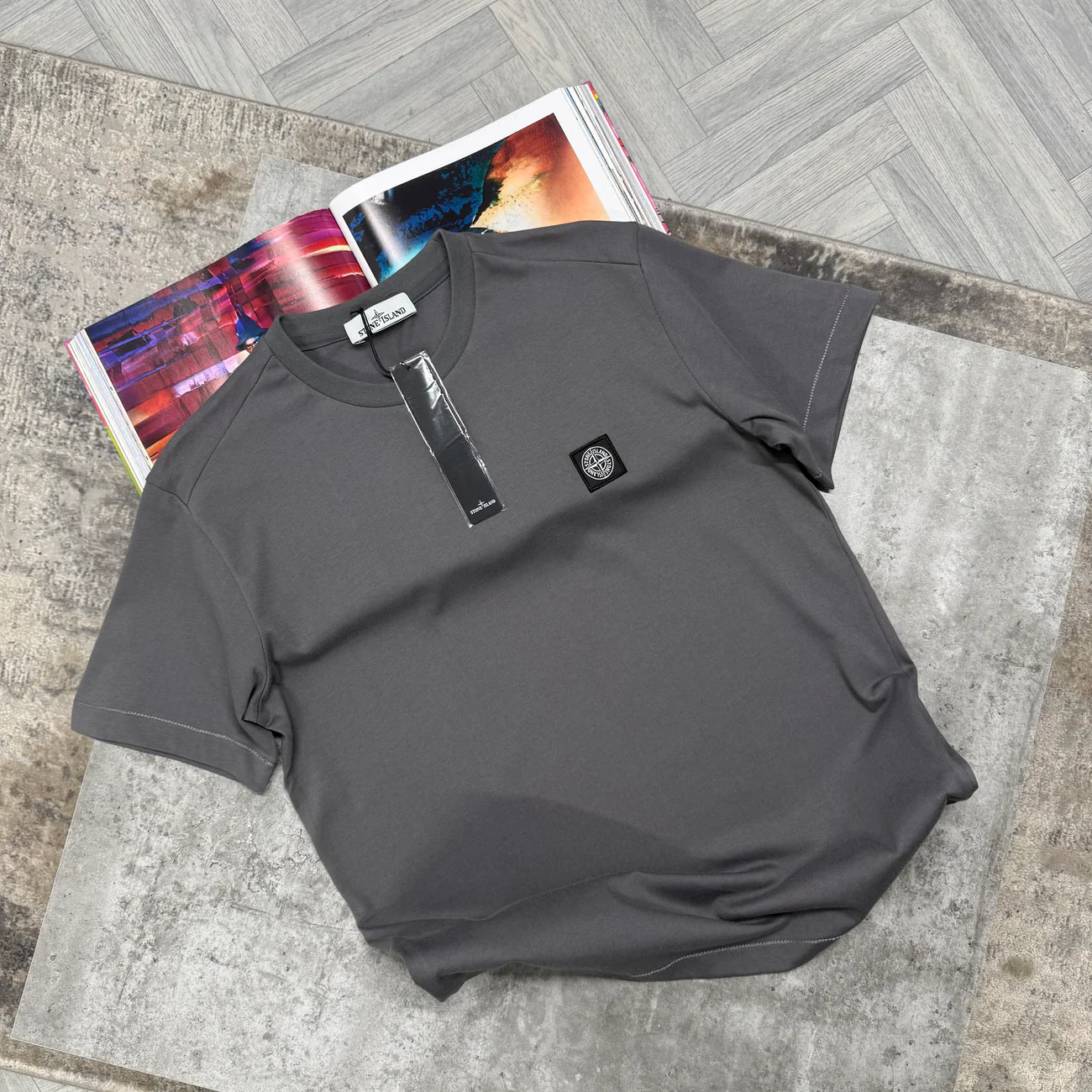 SI SQUARE LOGO TSHIRT - CHARCOAL
