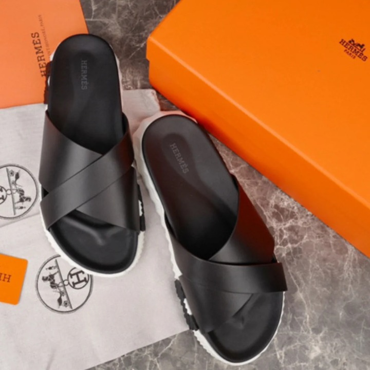 (PRE ORDER) H SLIDES - BLACK / WHITE