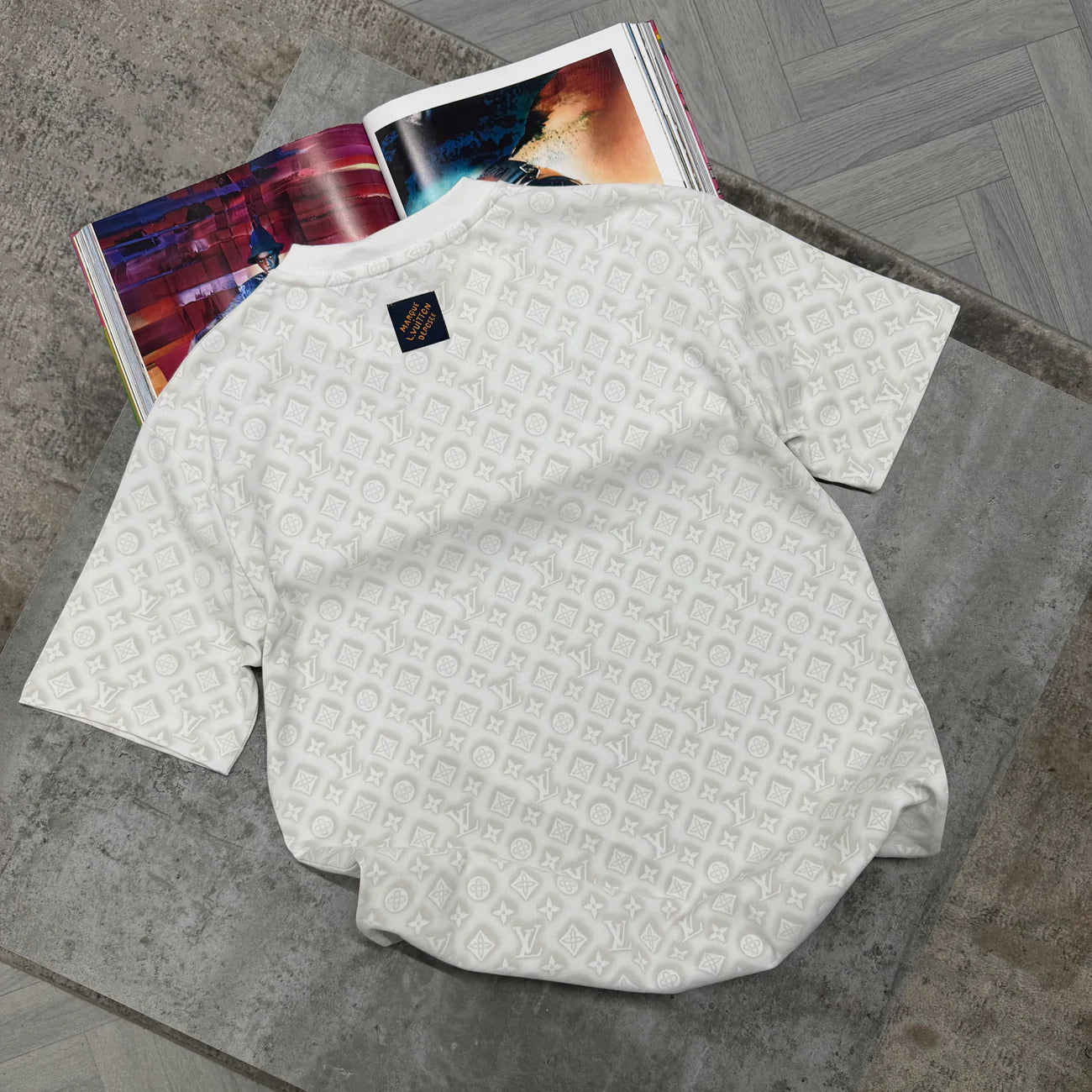 LVE MONOGRAM TSHIRT - WHITE