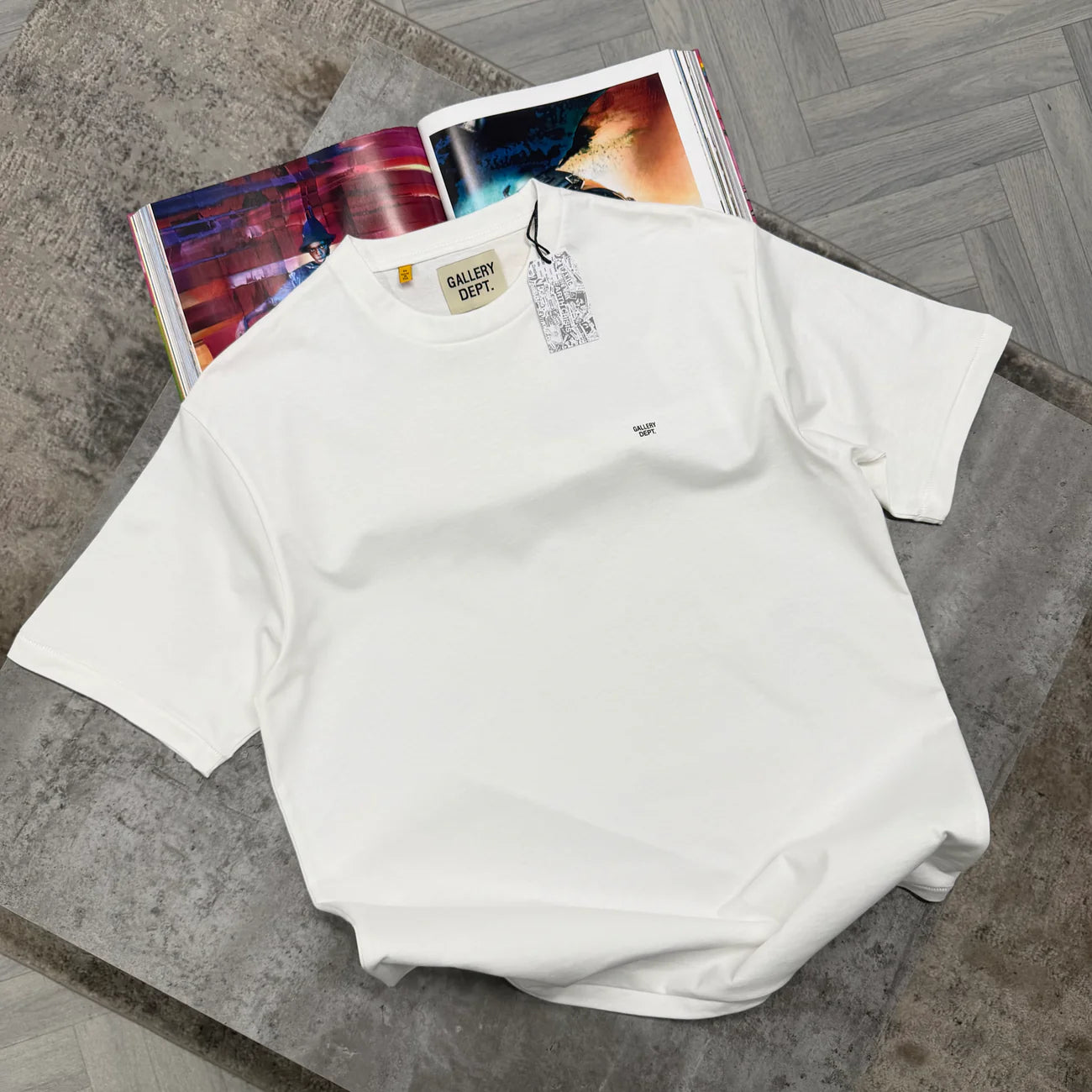 GD SMALL LOGO TSHIRT - WHITE