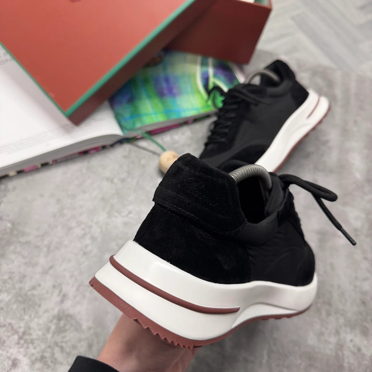 (PRE ORDER) LORO SUEDE RUNNER TRAINER - BLACK
