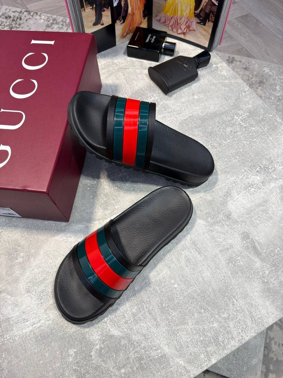 GCI WEB SLIDES - BLACK / RED