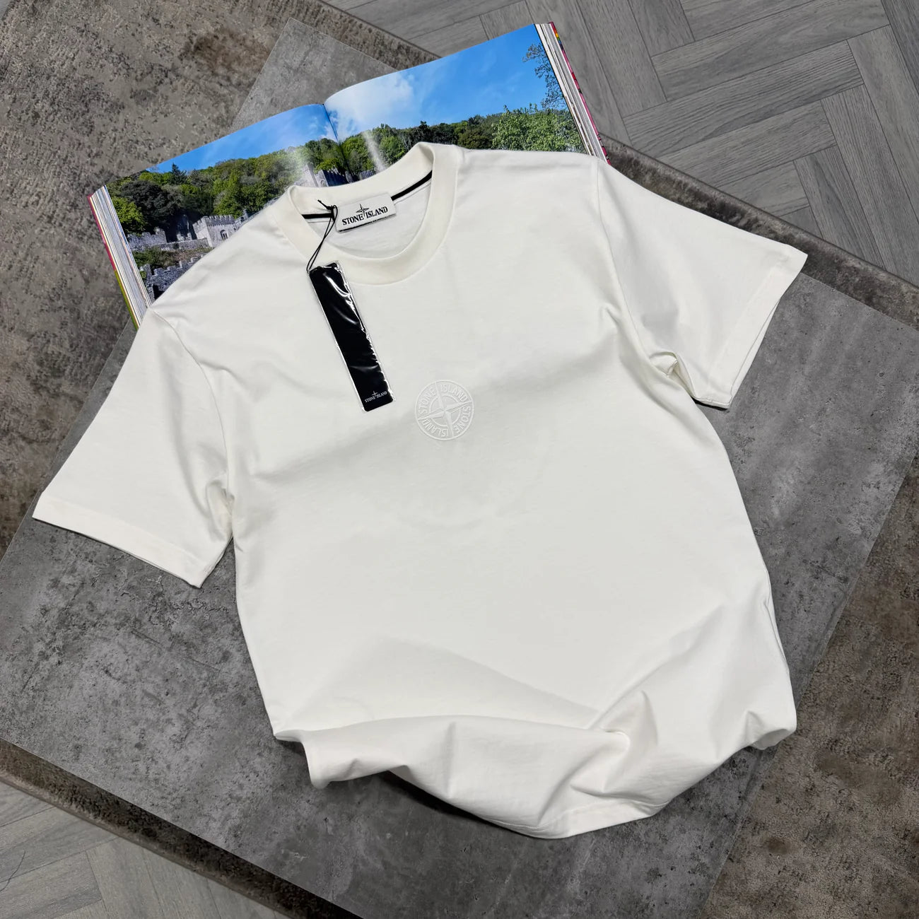 SI CENTRE COMPASS T SHIRT - IVORY