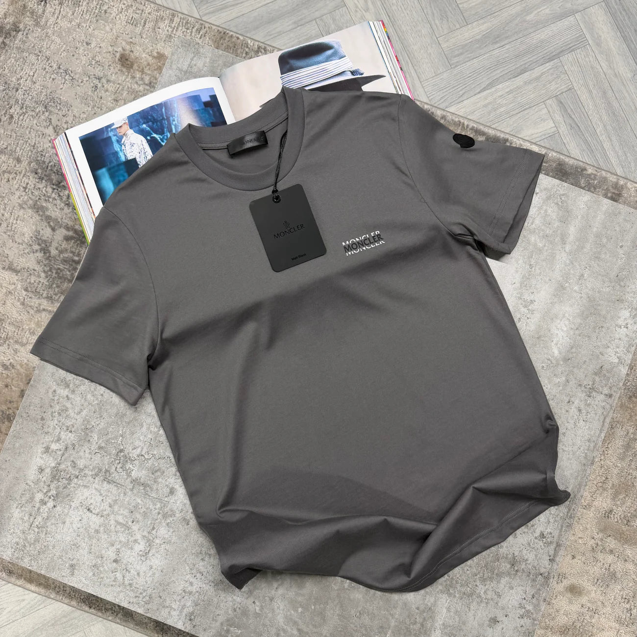 MNCLR SPLIT LOGO TSHIRT - CHARCOAL