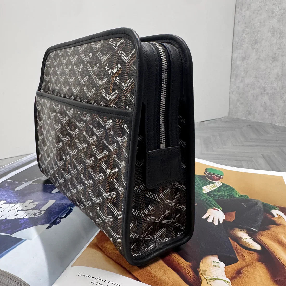 GYRD POUCH BAG - BLACK