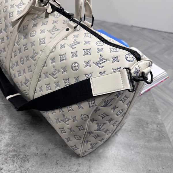 LVE DUFFEL BAG (50) - WHITE