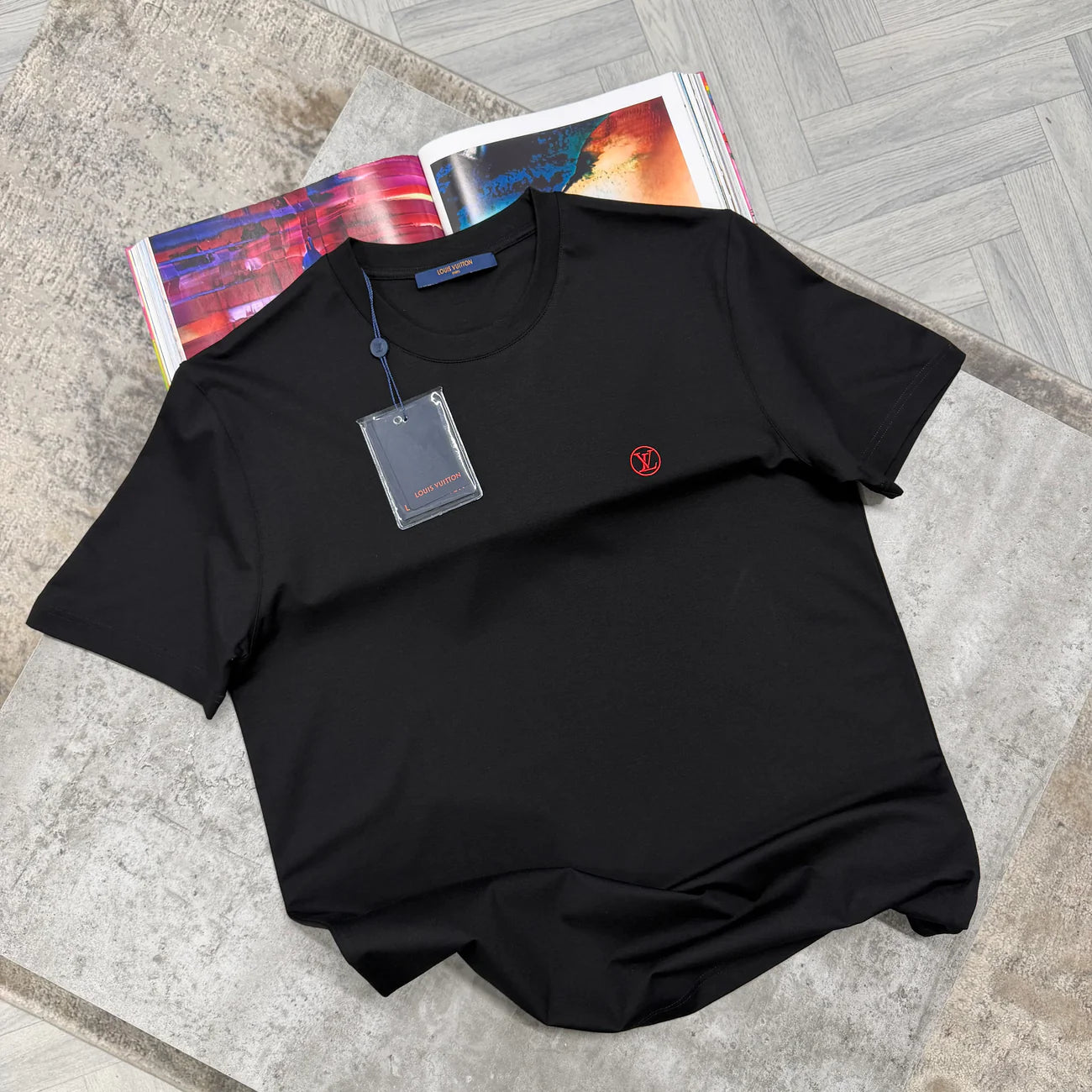 LVE CIRCLE LOGO TSHIRT - BLACK