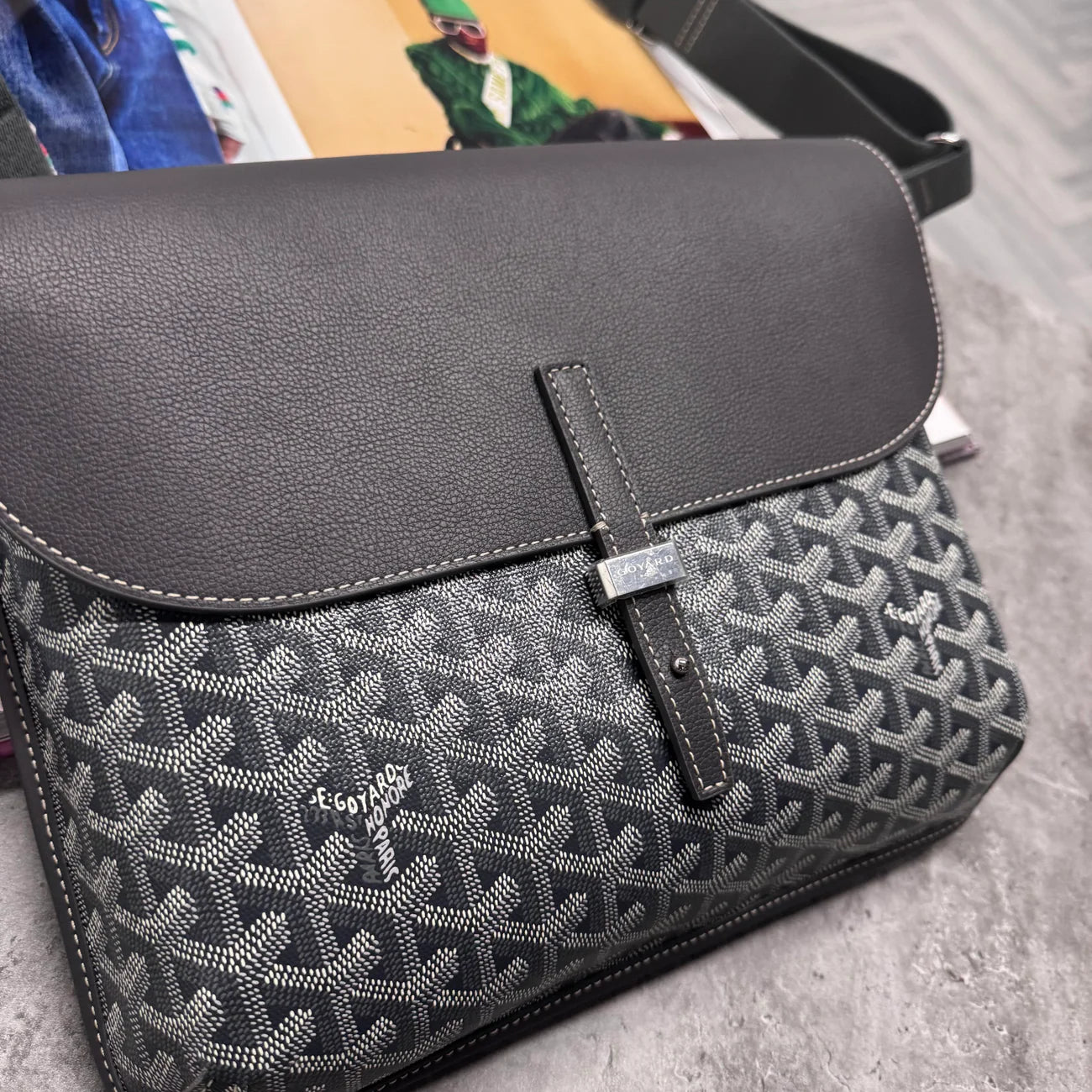 (PRE ORDER) GYRD MAN BAG - GREY