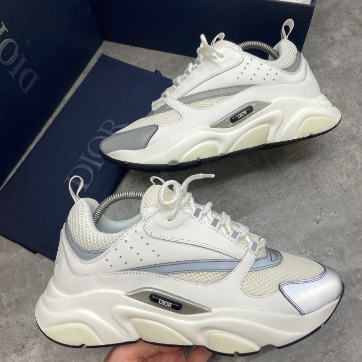 B22 TRAINER - WHITE