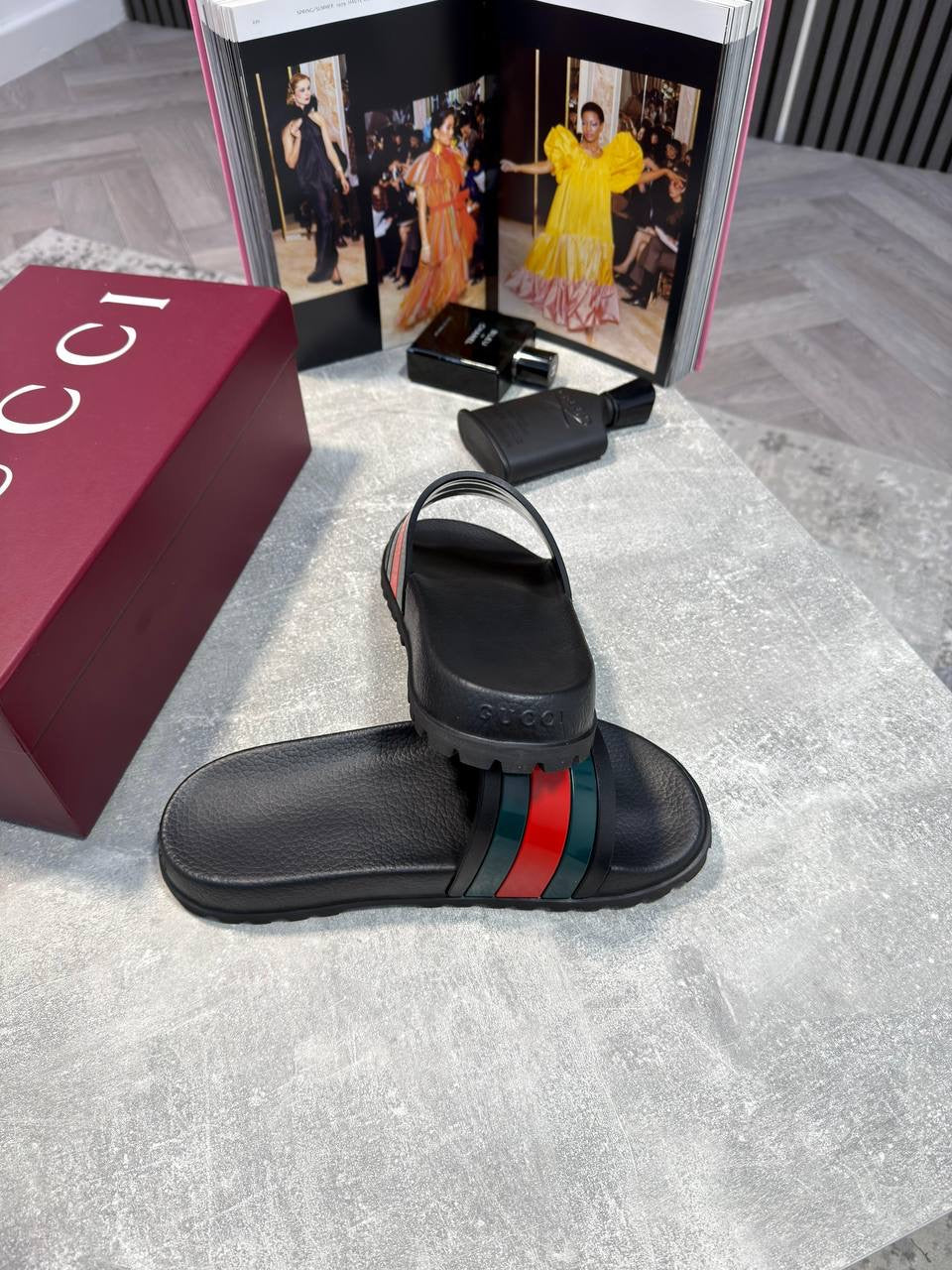 GCI WEB SLIDES - BLACK / RED