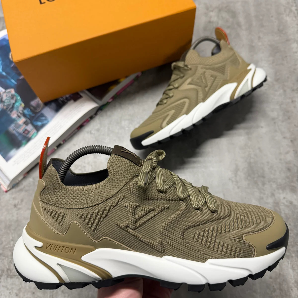 (PRE ORDER) LVE TACTIC TRAINER - KHAKI