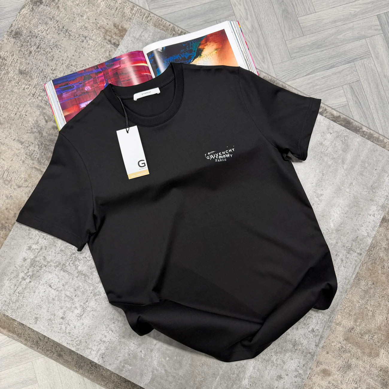 GVY STAMP LOGO TSHIRT - BLACK