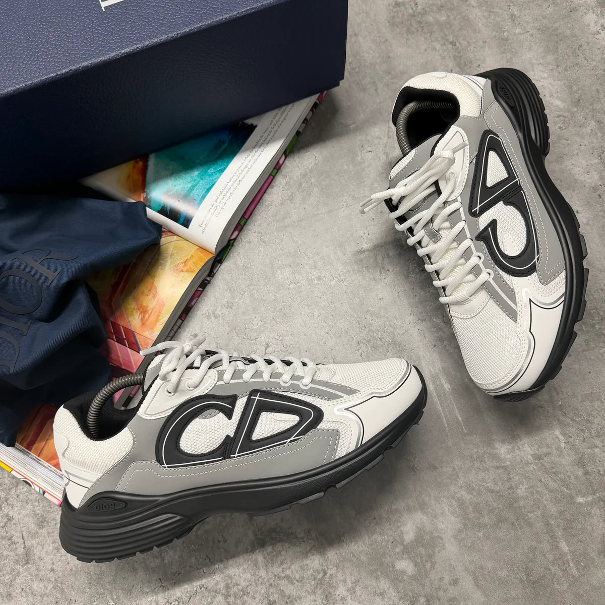(PRE ORDER) B30 TRAINERS - WHITE / BLACK