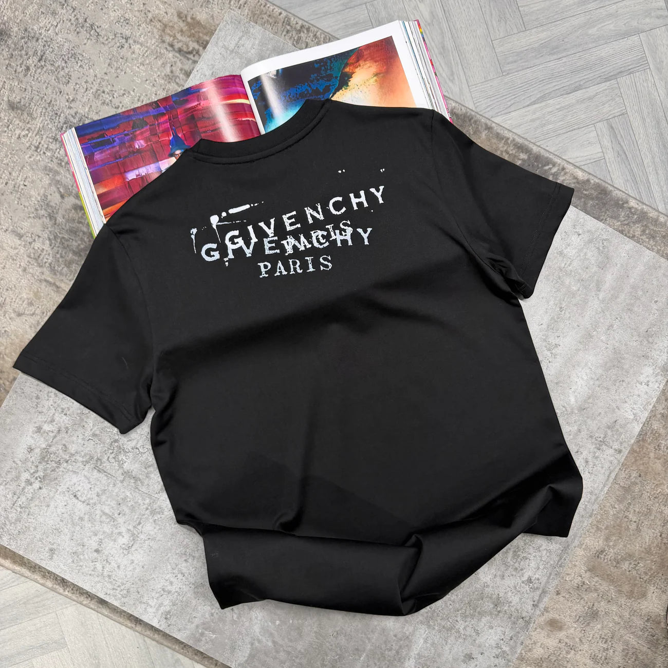 GVY STAMP LOGO TSHIRT - BLACK