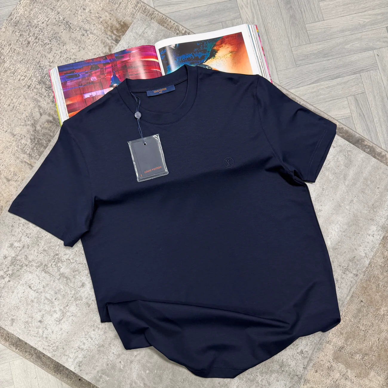 LVE CIRCLE LOGO TSHIRT - NAVY