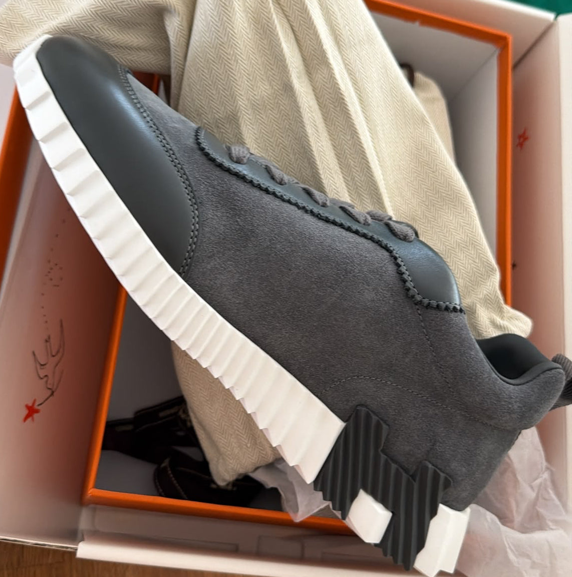 📸 H BOUNCING TRAINER - DARK GREY SUEDE