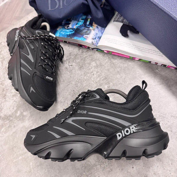 B44 TRAINER - BLACK