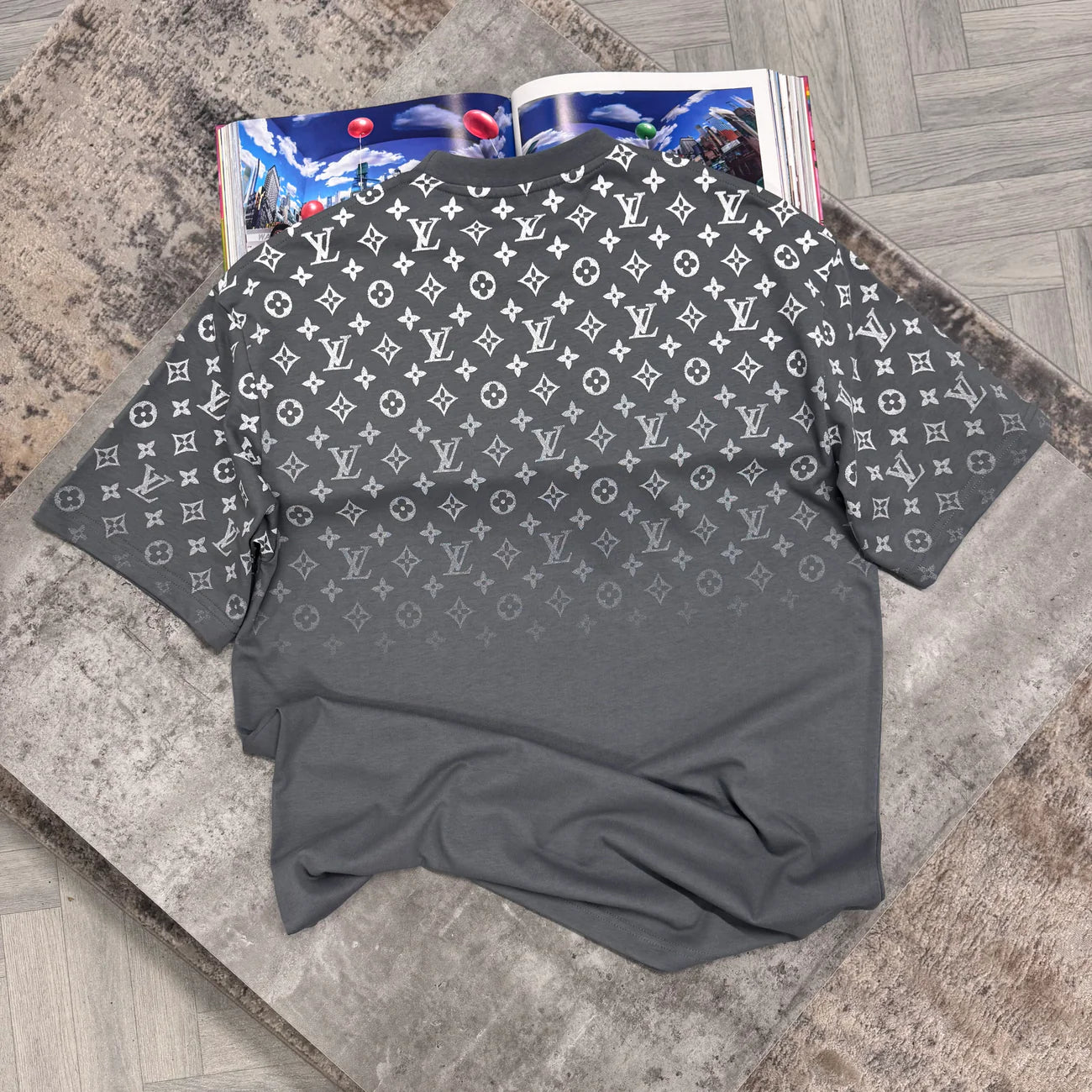 LVE MONOGRAM TSHIRT - GREY
