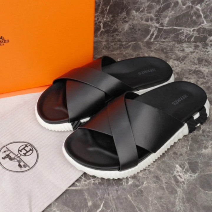 (PRE ORDER) H SLIDES - BLACK / WHITE