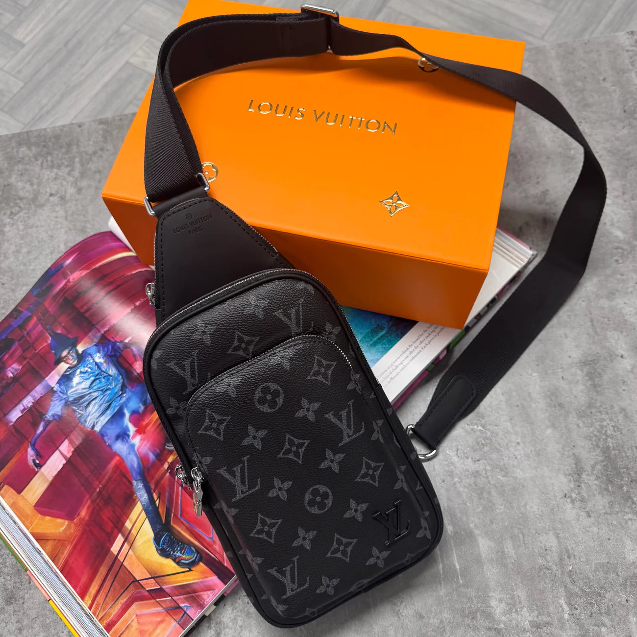 (PRE ORDER) LVE CROSSBODY SLING - BLACK