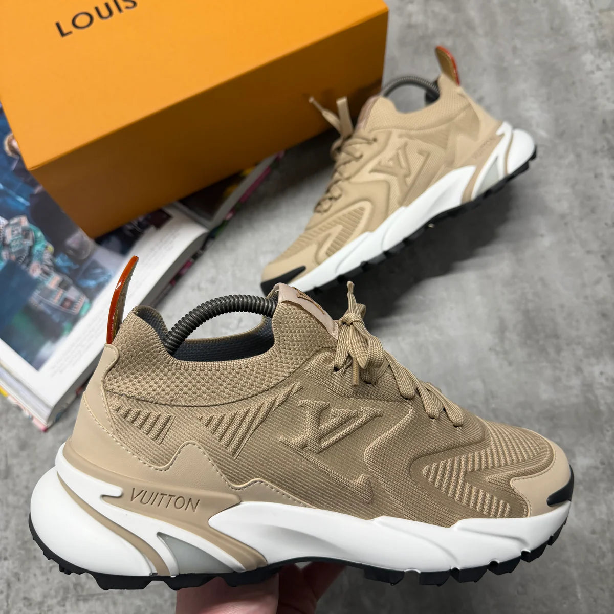 (PRE ORDER) LVE TACTIC TRAINER - BEIGE