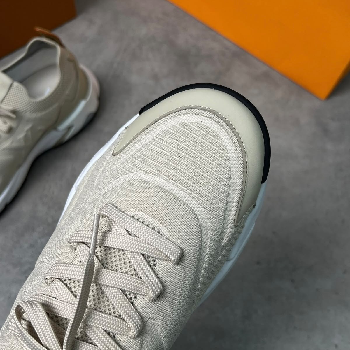 LVE TACTIC TRAINER - BEIGE