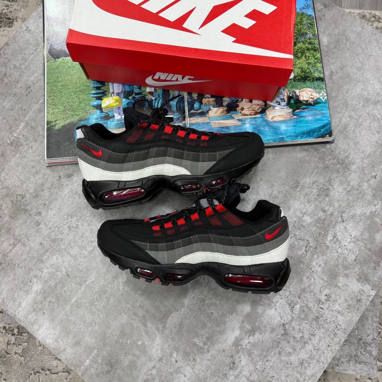 NI 95 TRAINERS - BLACK/RED/WHITE