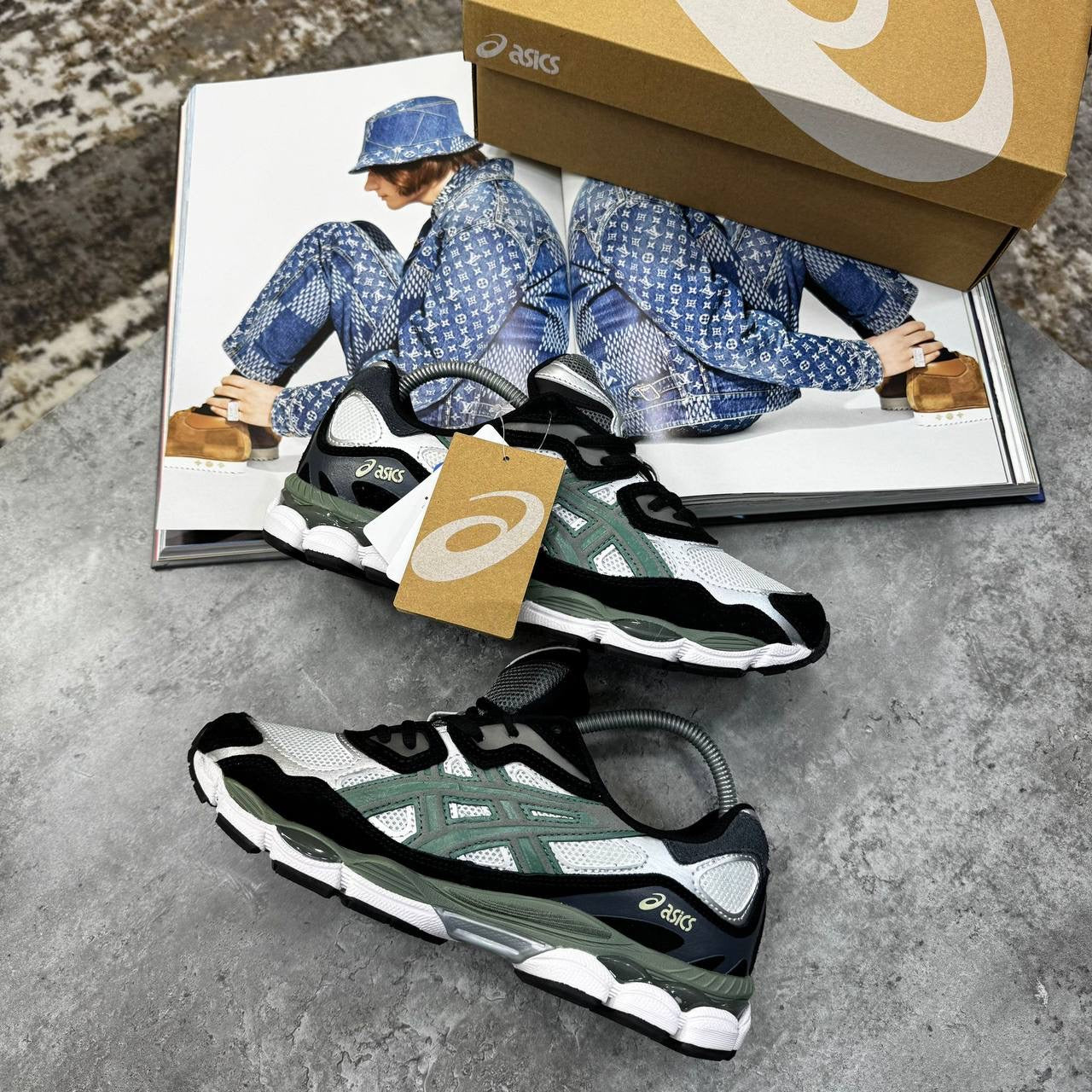 ACS GEL TRAINERS - BLACK/WHITE/GREEN