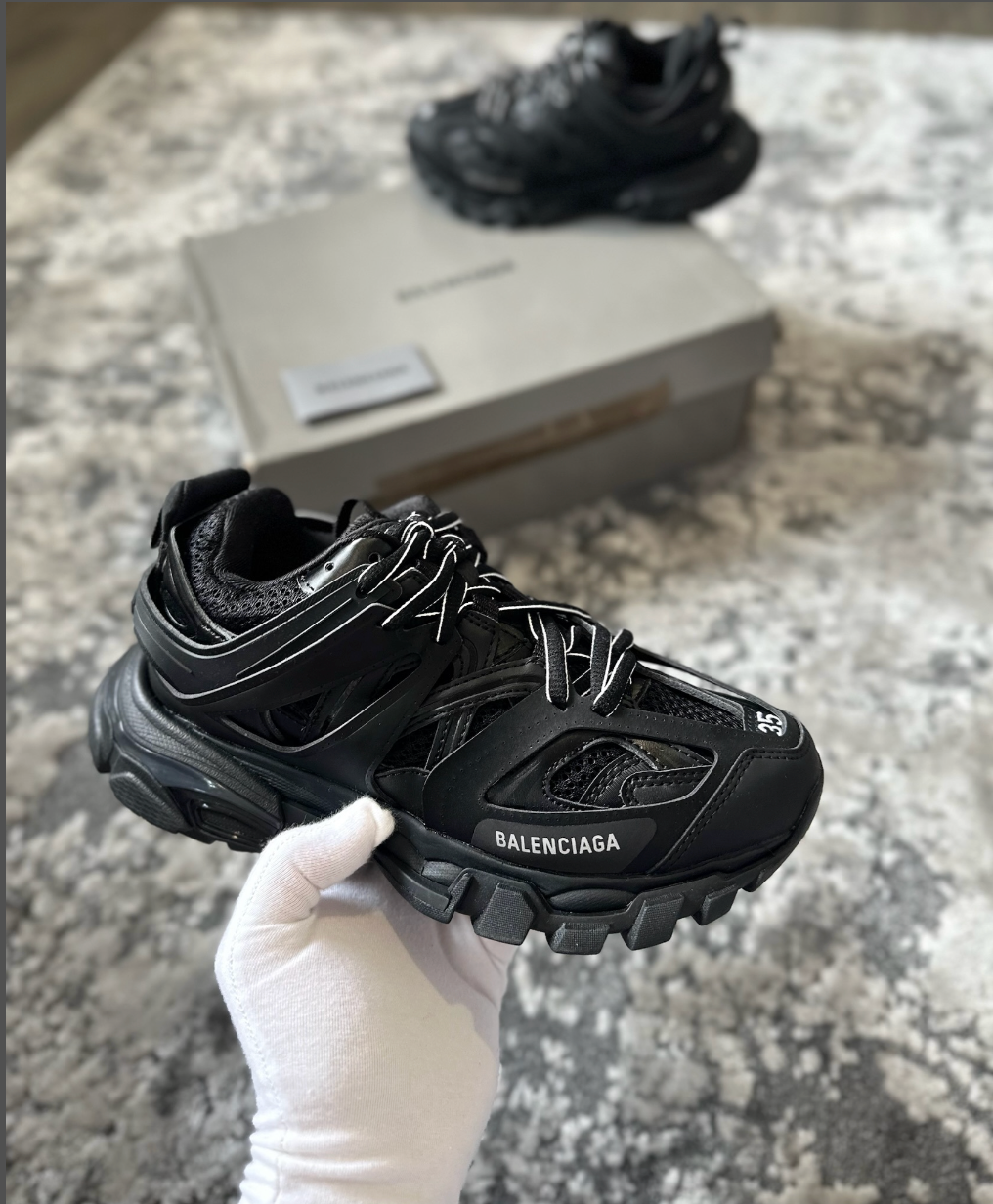 BLCG TRACK TRAINERS